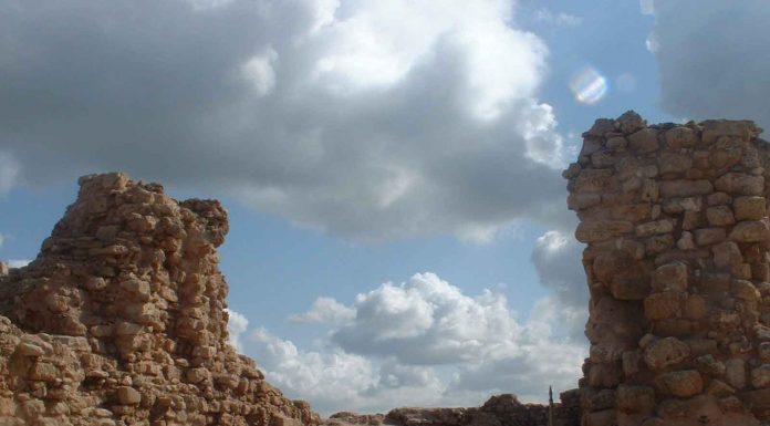 הגן הלאומי אפולוניה – קולות העבר, רחש הים